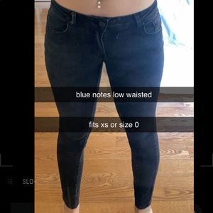 Black jeans (low waisted)